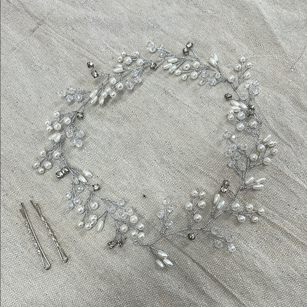 Elegant Silver and White Hair Accessory